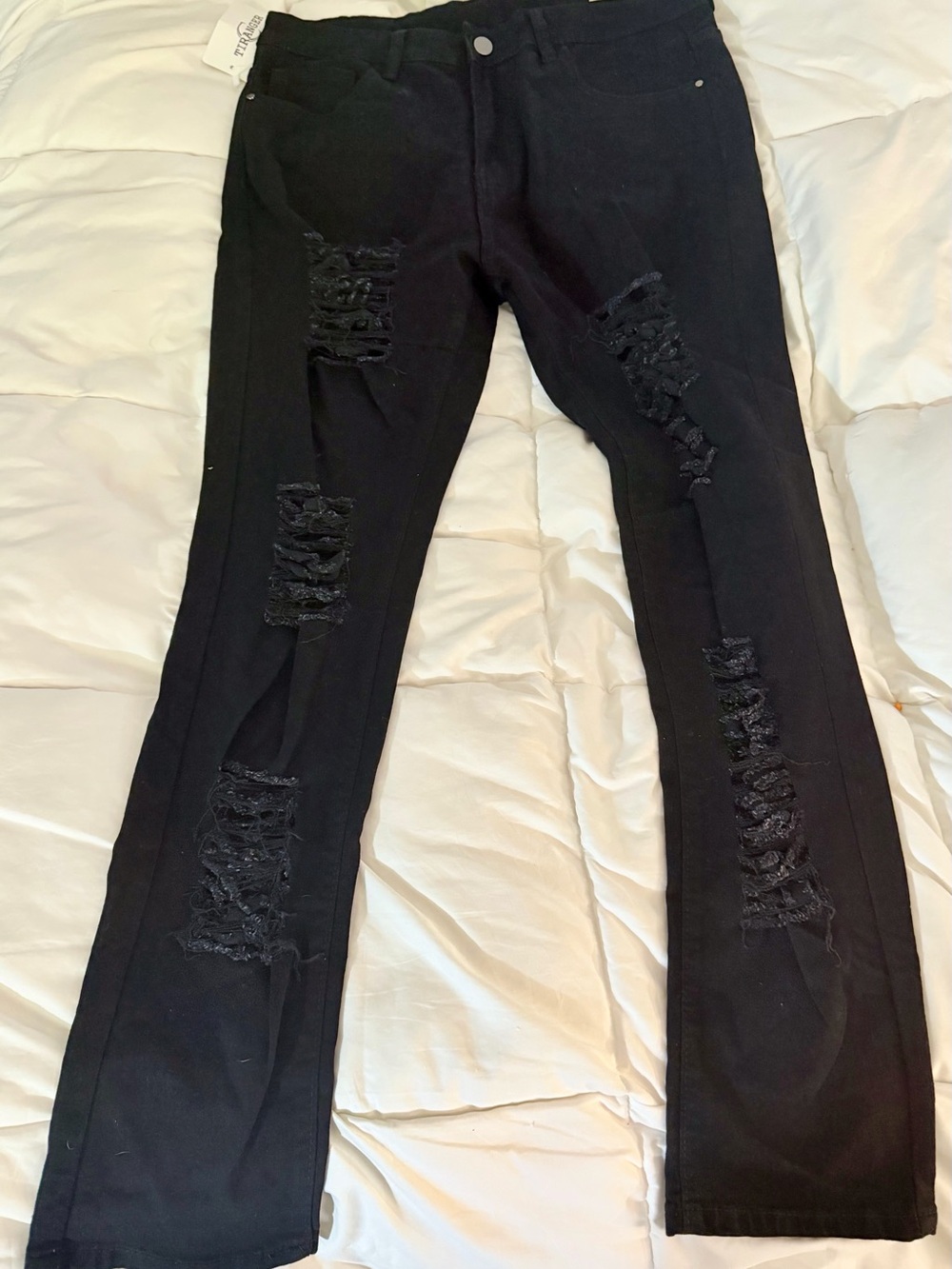 Men's Black Skinny Ripped Jeans NWT sz 34 but SLIM
